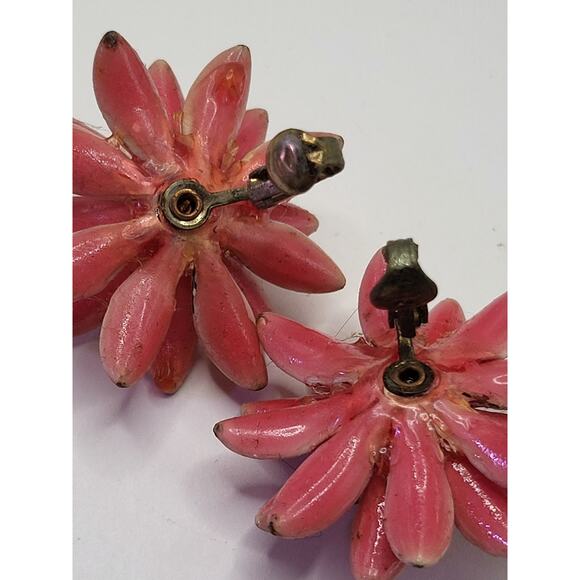 Vintage 1950s Pink Lucite Flower Clip On Earrings with Rhinestones and Beads - Picture 8 of 9